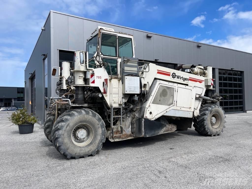 Wirtgen WR2500 Recyklovače asfaltu