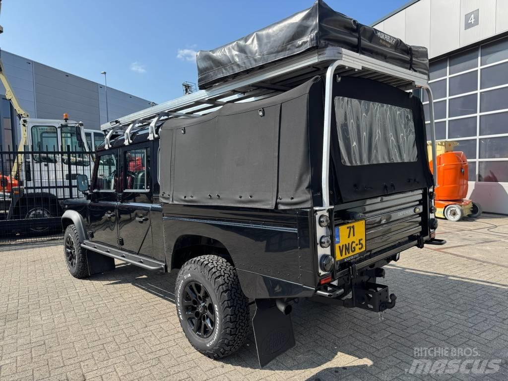 Land Rover Defender Automobily