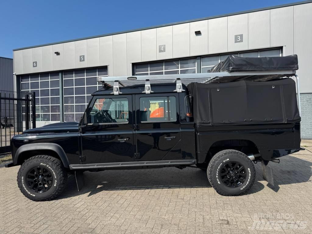 Land Rover Defender Automobily