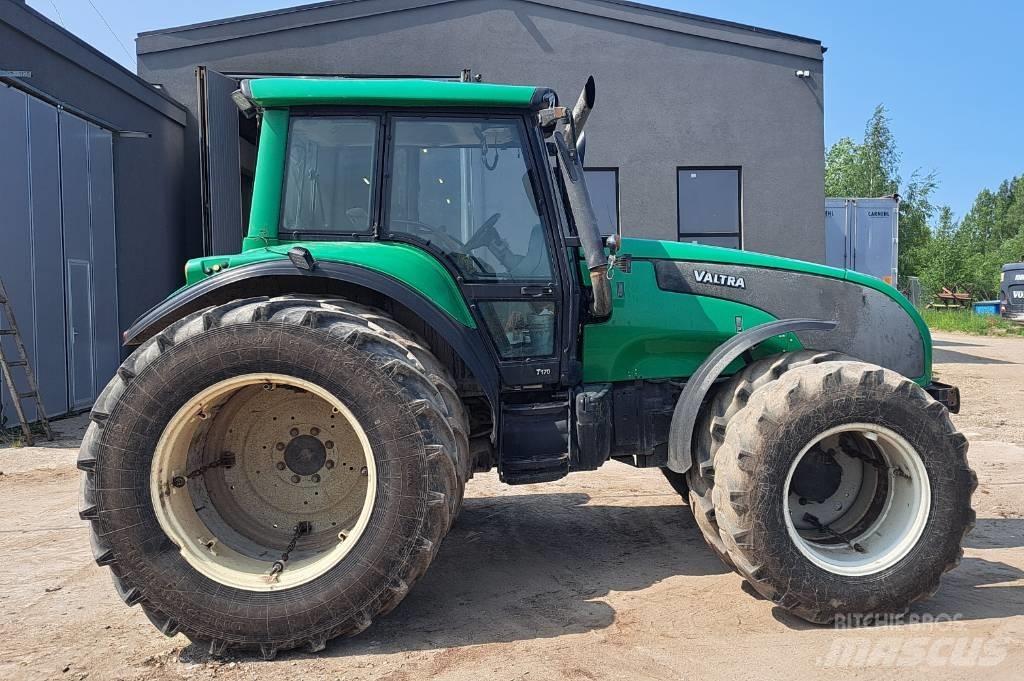Valtra T 170 Traktory