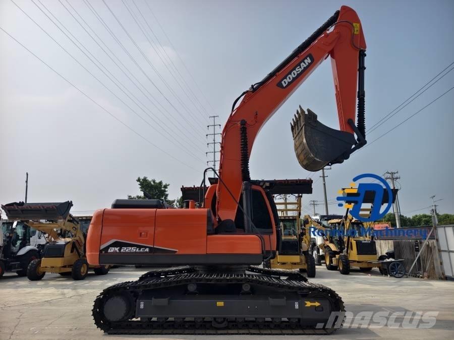 Doosan DX 225 LCA Pásové rýpadlá