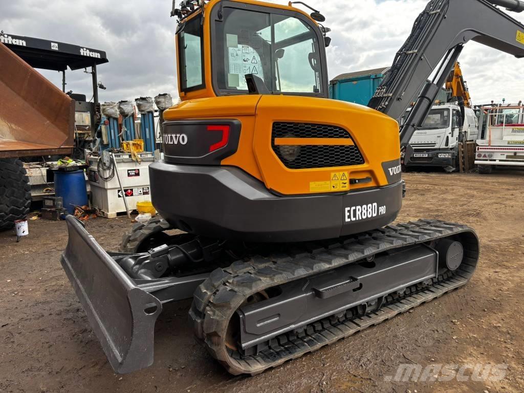Volvo ECR 88 D Midi rýpadlá 7 t - 12 t