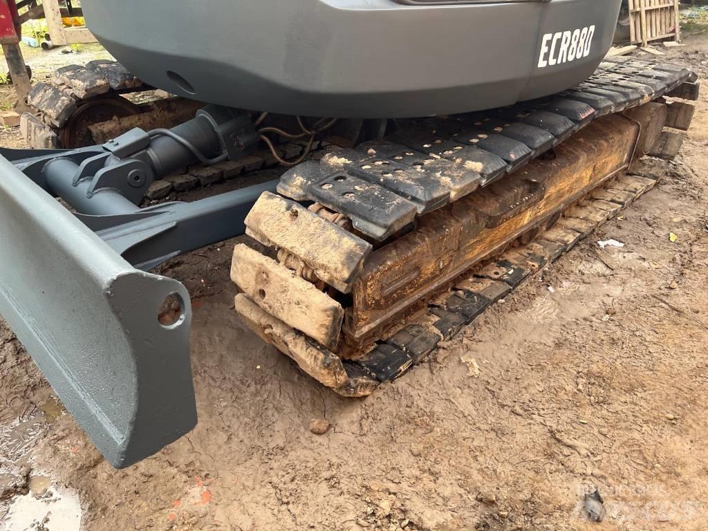 Volvo ECR 88 D Midi rýpadlá 7 t - 12 t