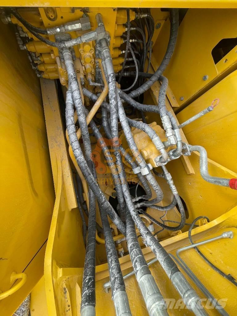 Komatsu PC 200-8 Pásové rýpadlá