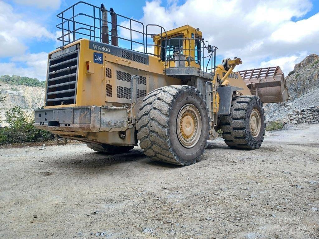 Komatsu WA800-3 Kolesové nakladače