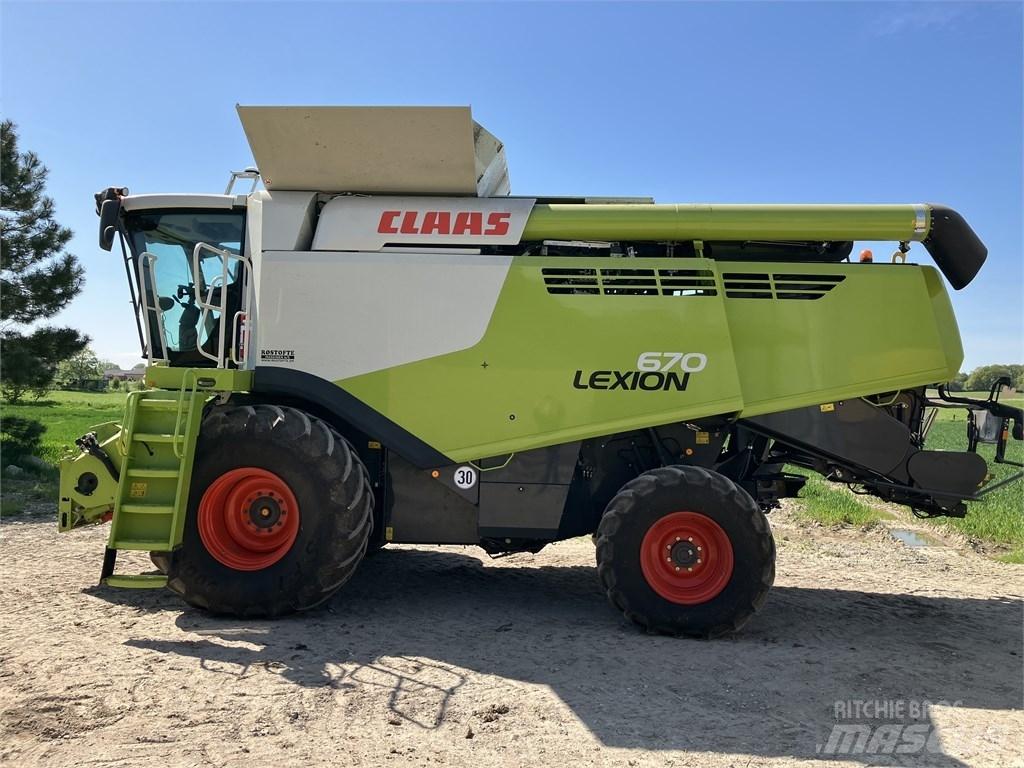 CLAAS Lexion 670 Kombinované zberacie stroje