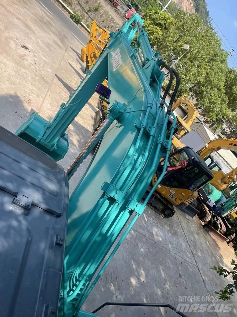 Kobelco SK130-8 Midi rýpadlá 7 t - 12 t