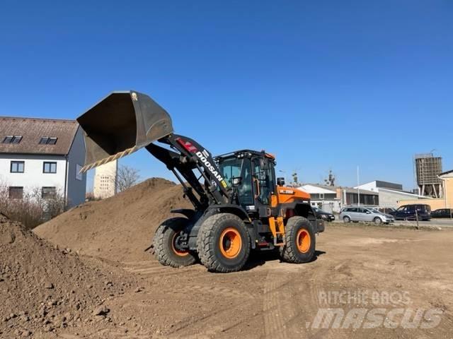Doosan DL280 Kolesové nakladače