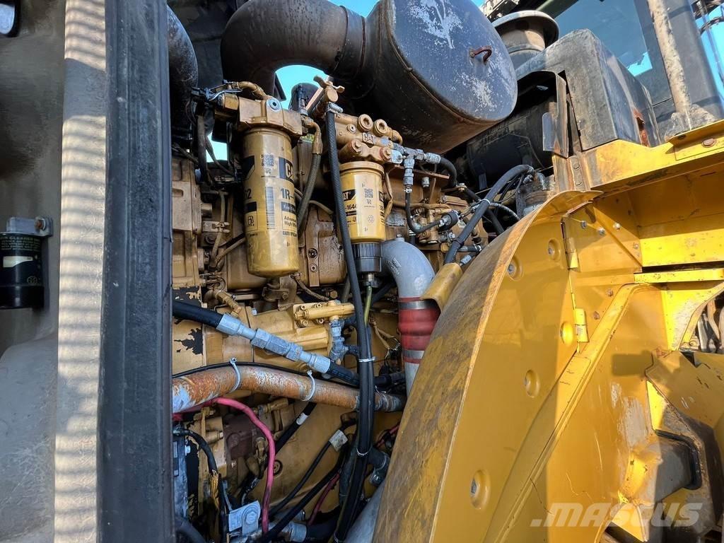 CAT 980H Kolesové nakladače