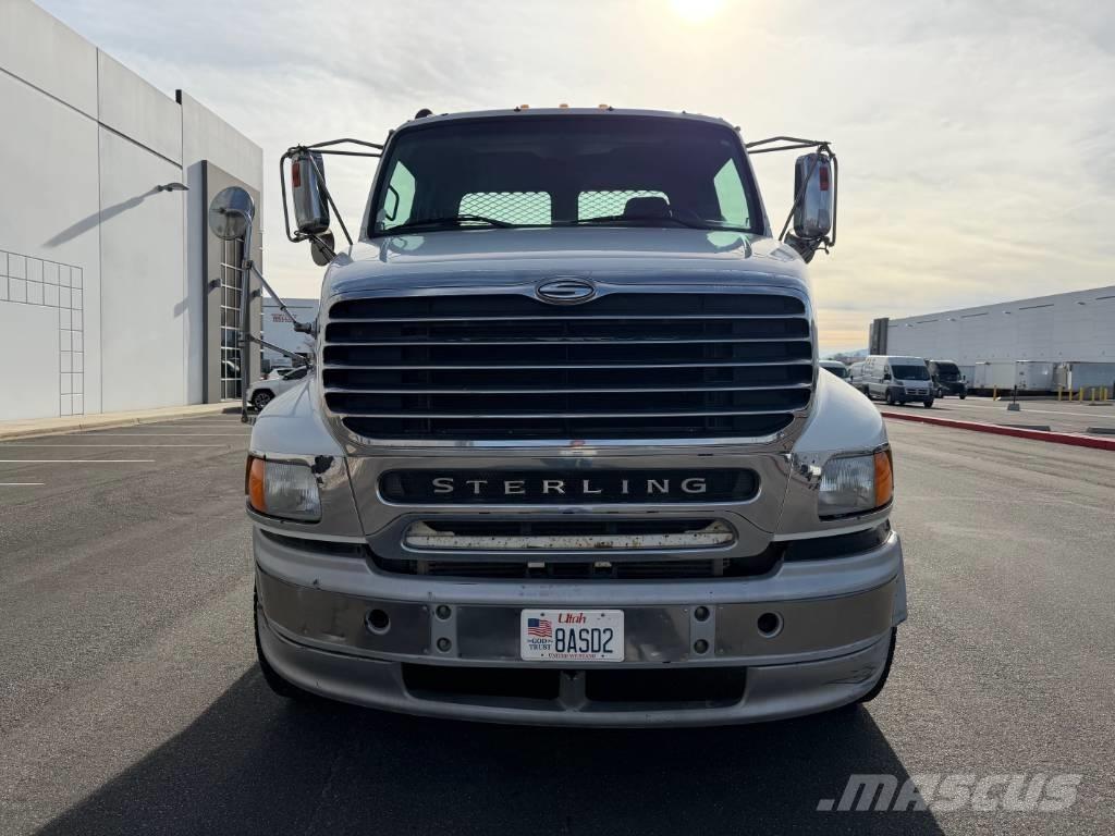 Sterling AT 9500 Lanový nosič kontajnerov