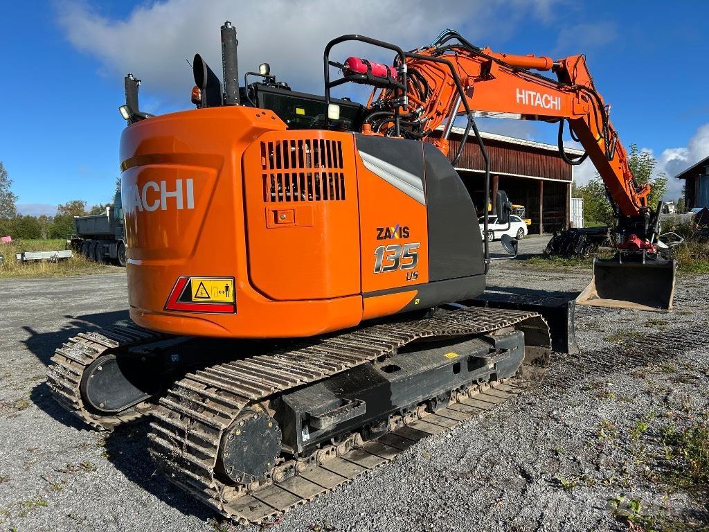 Hitachi ZX 135 US-7 Pásové rýpadlá