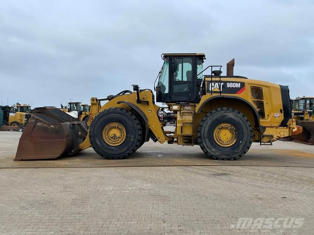 CAT 980M Kolesové nakladače