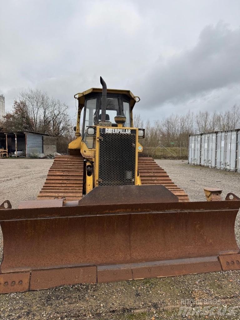 CAT D 5 M LGP Pásové dozéry