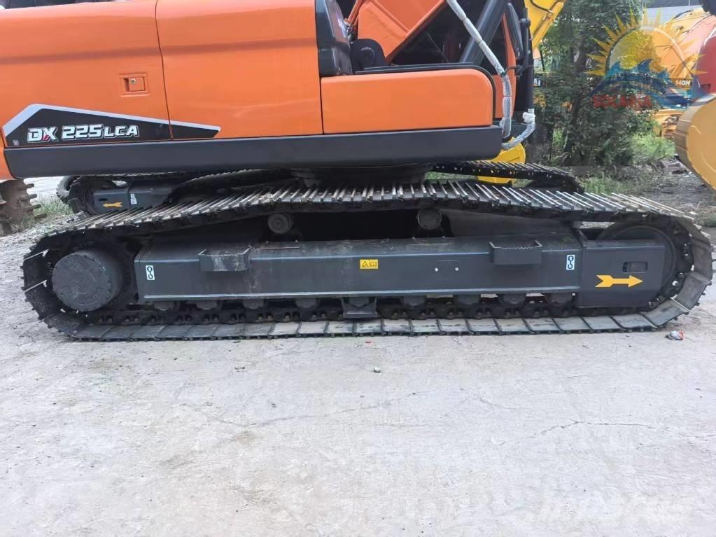Doosan DX 225 LC-9C Pásové rýpadlá