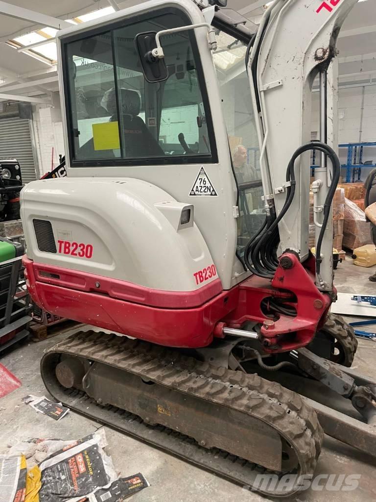 Takeuchi TB 230 Mini rýpadlá < 7t