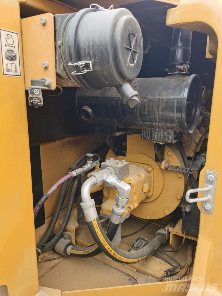 CAT 307 E Pásové rýpadlá