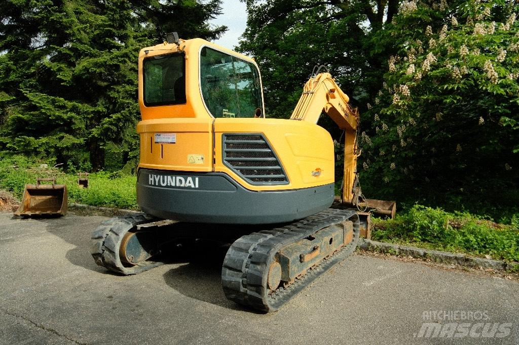Hyundai R80CR-9 Midi rýpadlá 7 t - 12 t