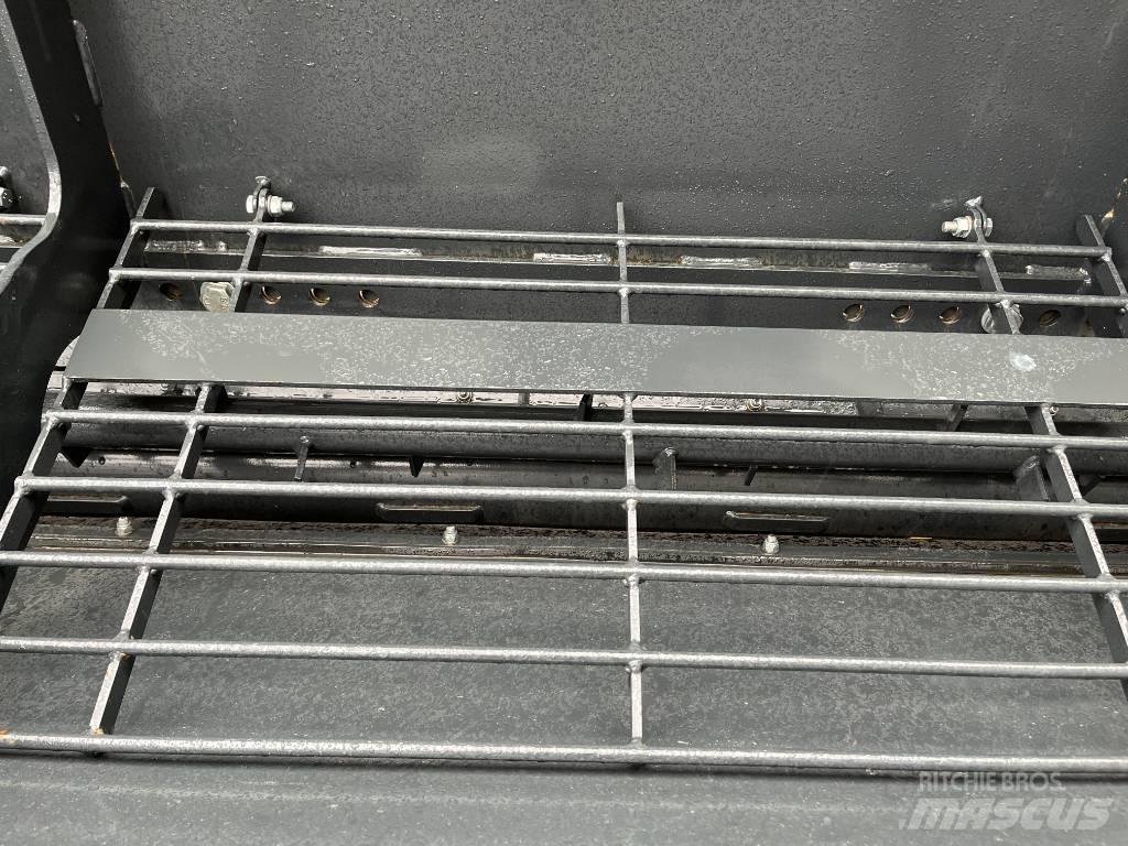 Ysta SP-1000 Posýpače soli a piesku