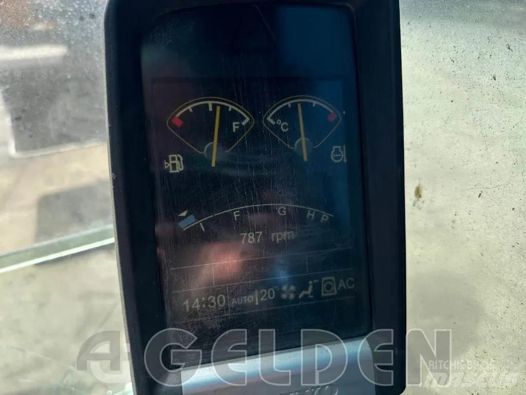 Volvo EC240CL Pásové rýpadlá