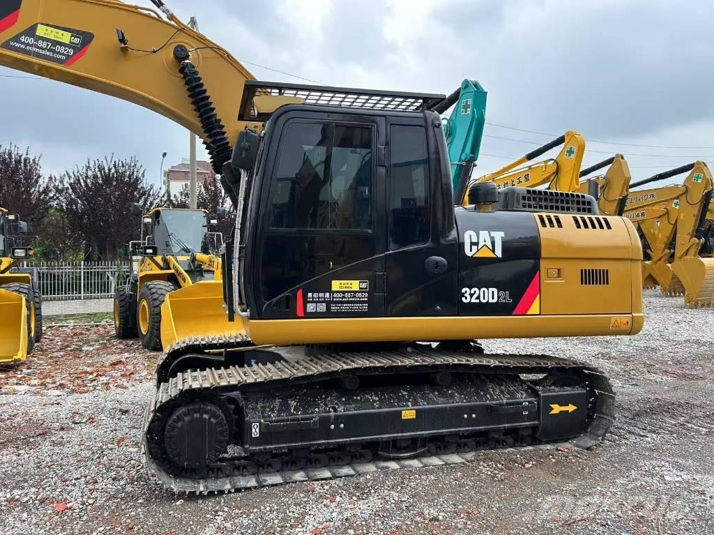 CAT 320D2L Pásové rýpadlá
