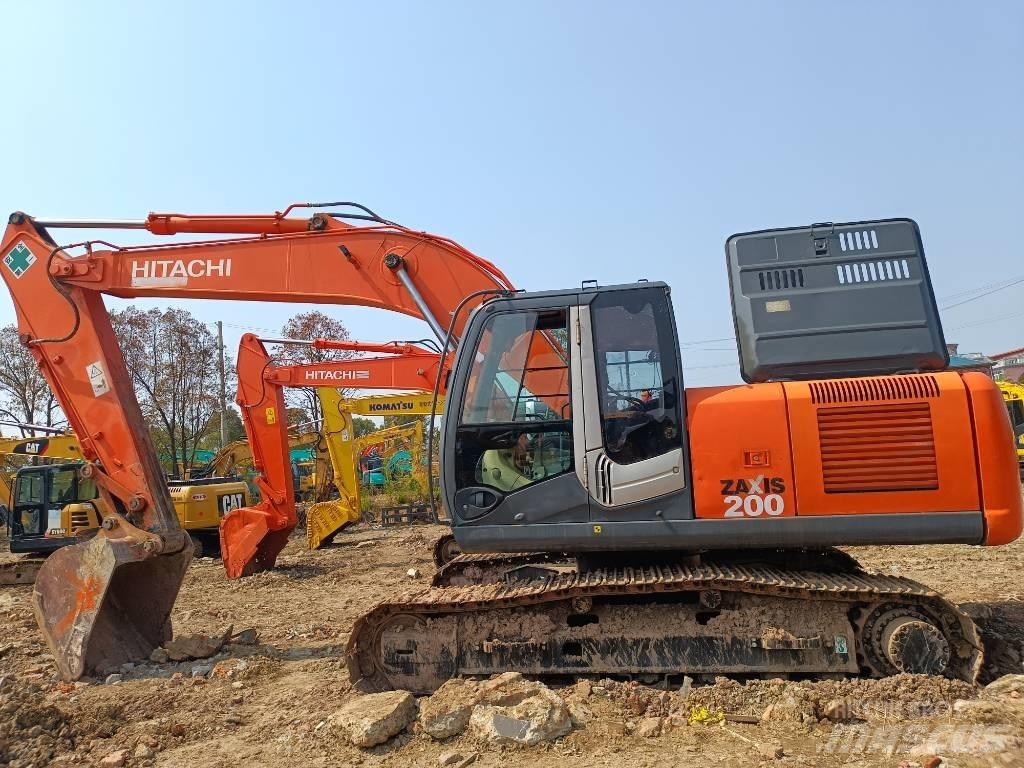 Hitachi ZX 200 Midi rýpadlá 7 t - 12 t