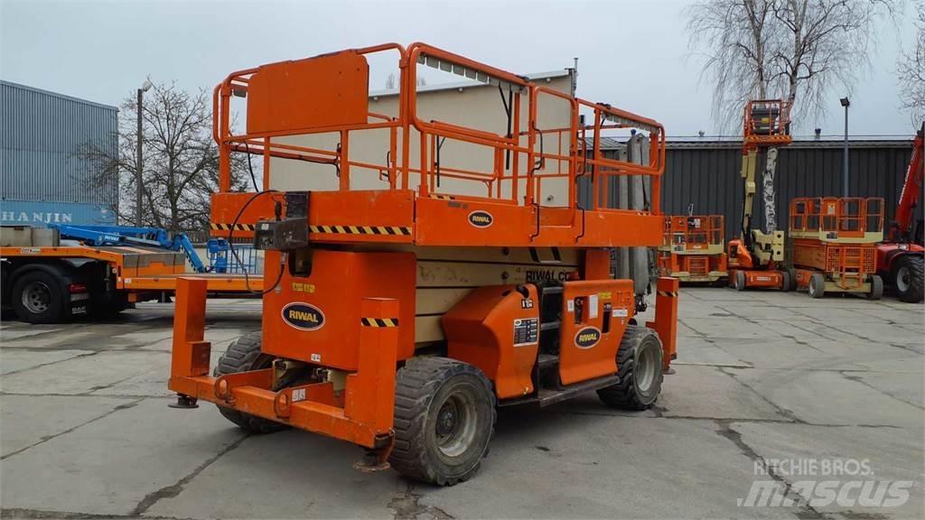 JLG 4394RT Nožnicové zdvíhacie plošiny