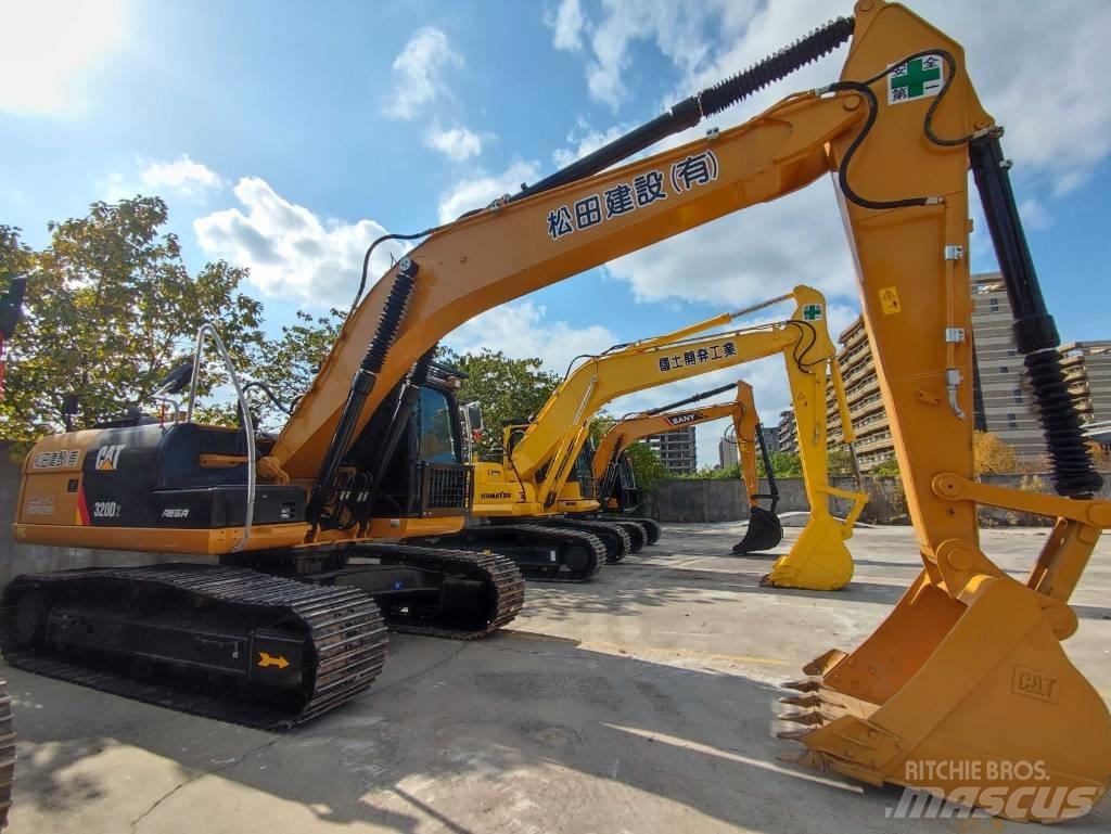 CAT 320D2 Midi rýpadlá 7 t - 12 t