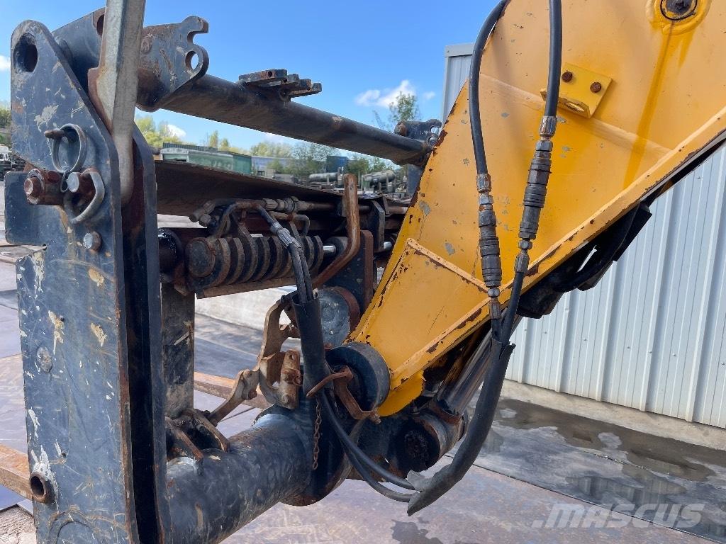 JCB 540-140 Hi Viz Teleskopické manipulátory