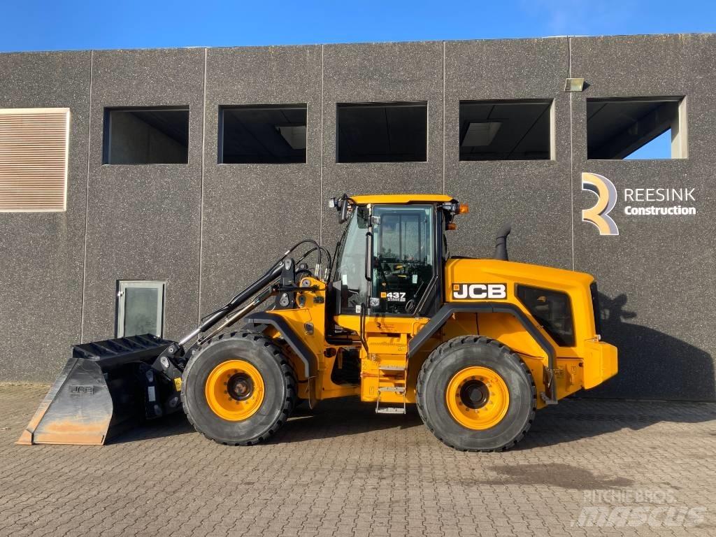 JCB 437 HT Kolesové nakladače