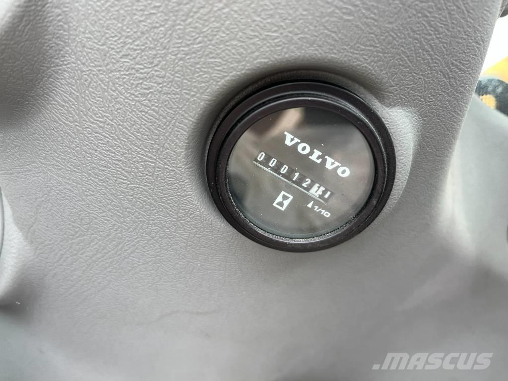 Volvo EC 300 D L Pásové rýpadlá
