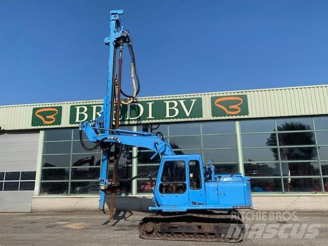 Hitachi EX 100 Pásové rýpadlá