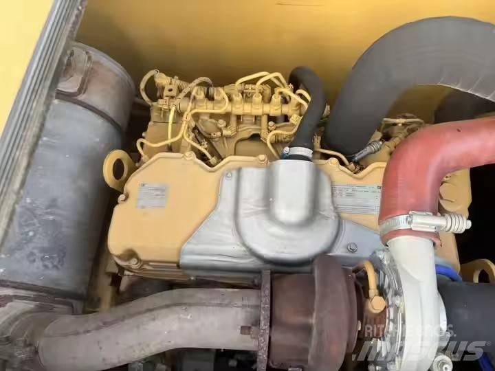 CAT CAT323GX Pásové rýpadlá