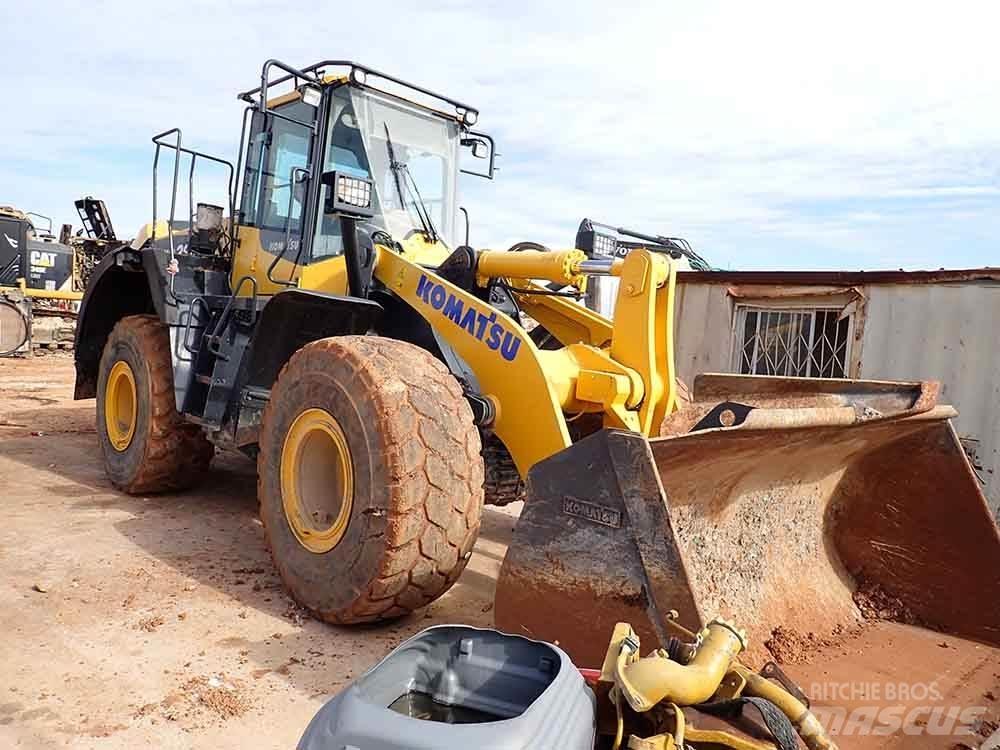 Komatsu WA380-8 Kolesové nakladače