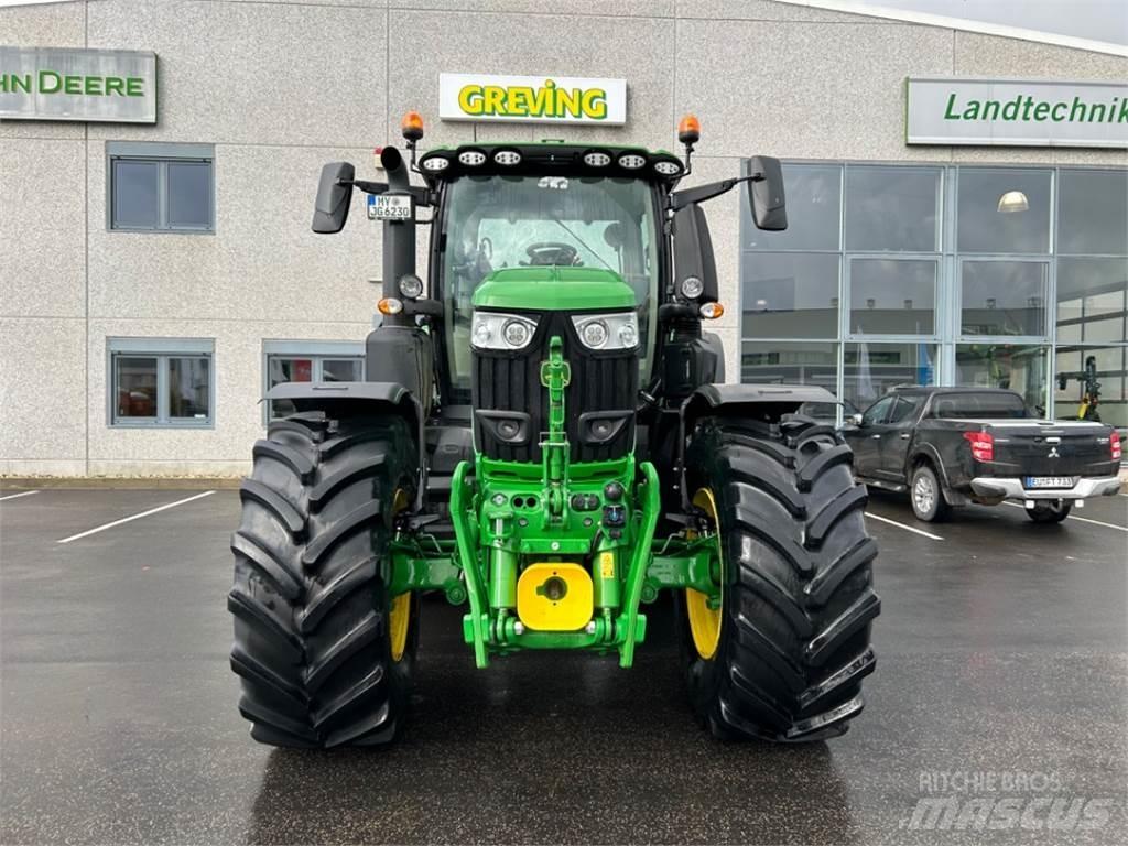 John Deere 6R230 Traktory