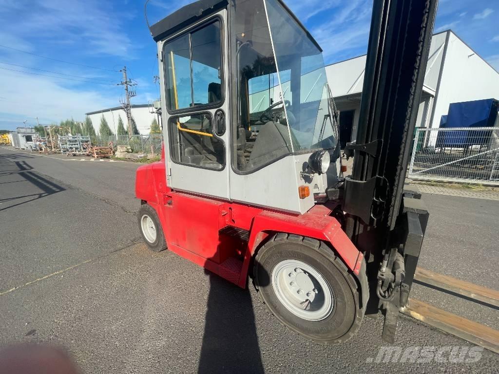 Kalmar DCE 50-6 Dieselové vozíky
