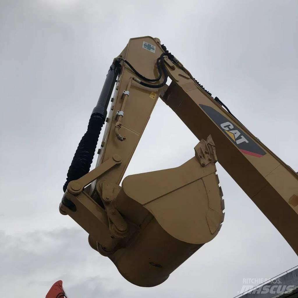 CAT 330D2L Pásové rýpadlá