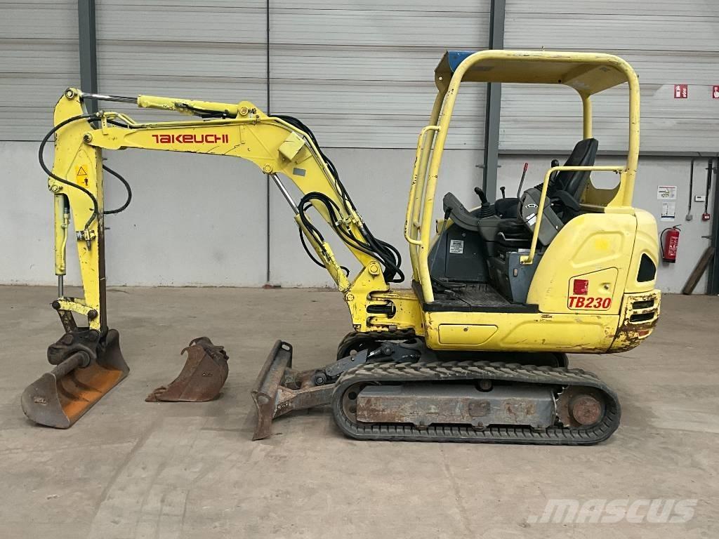Takeuchi TB 230 Mini rýpadlá < 7t