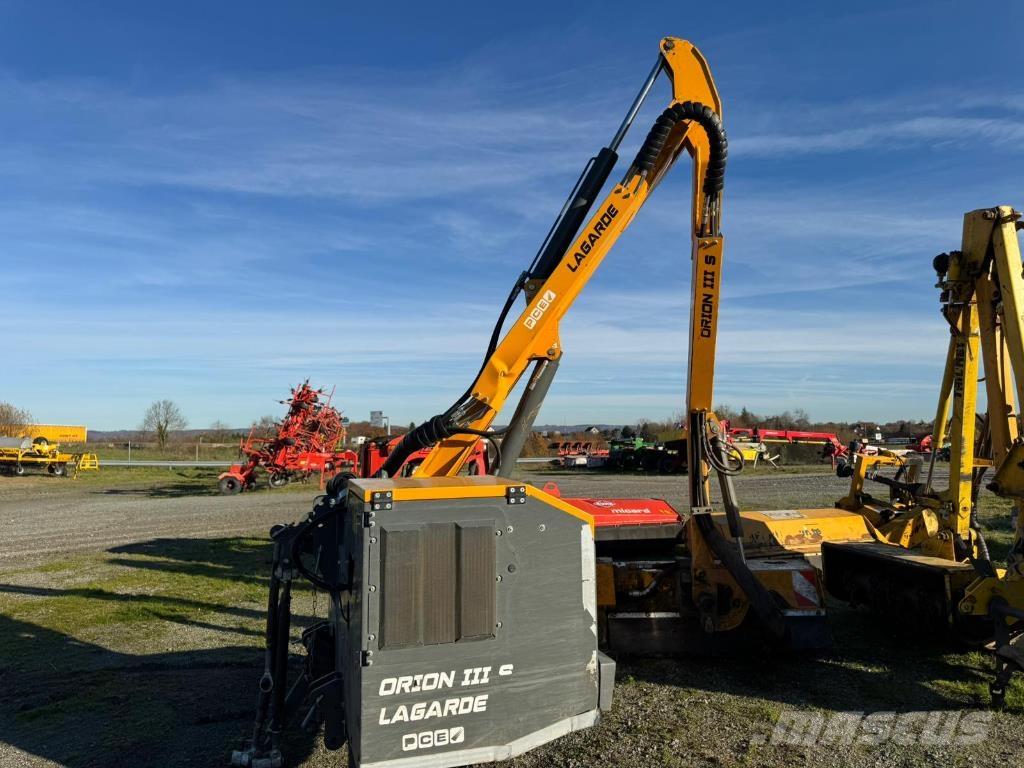 Lagarde Orions 3 S Kosačky namontované a ťahané