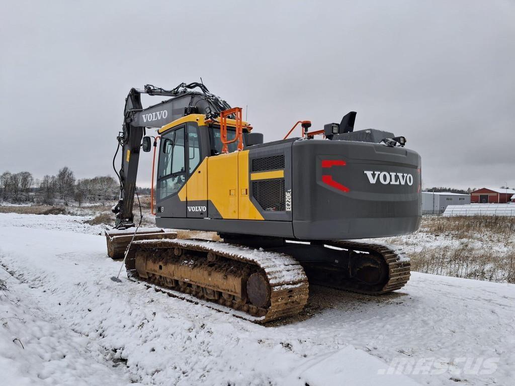 Volvo EC220E Pásové rýpadlá