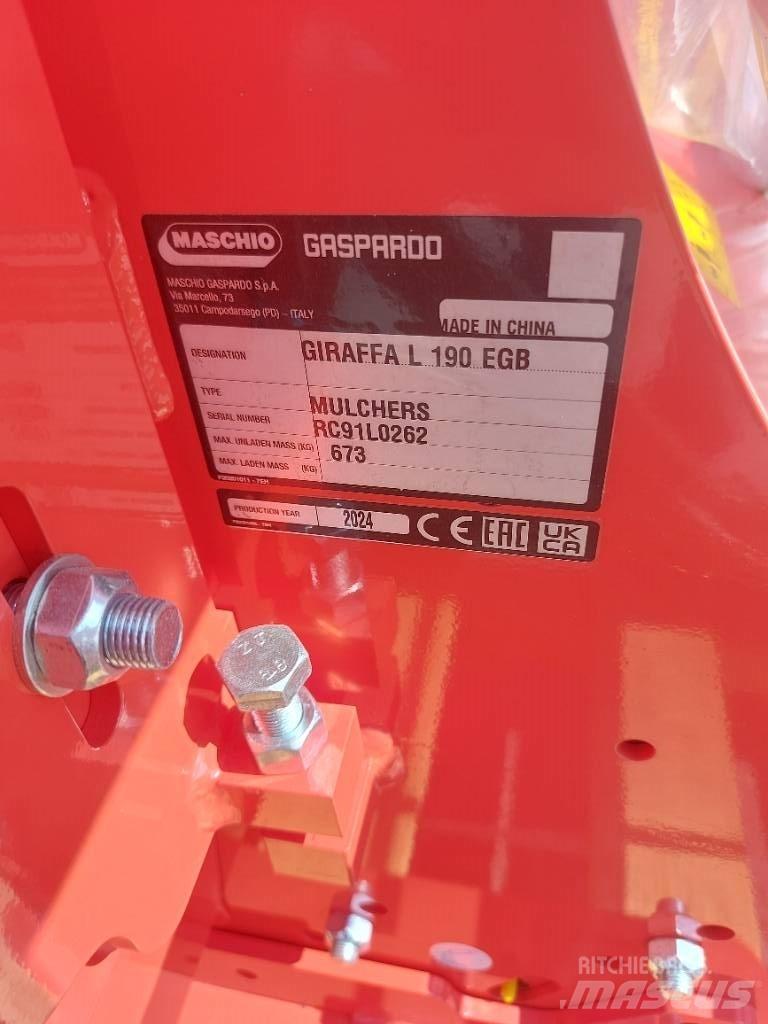 Maschio giraffa 190 Mulčovače