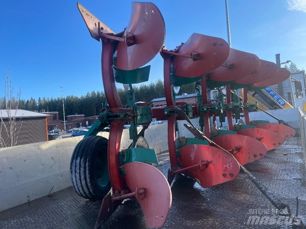Kverneland E160 Dvojstranné pluhy