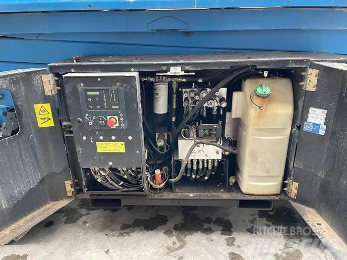 Genie GS3369RT Nožnicové zdvíhacie plošiny