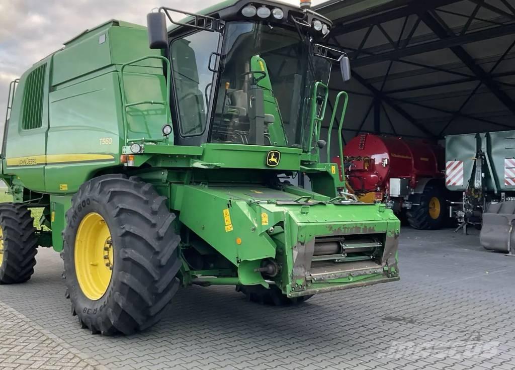 John Deere T 560 Kombinované zberacie stroje