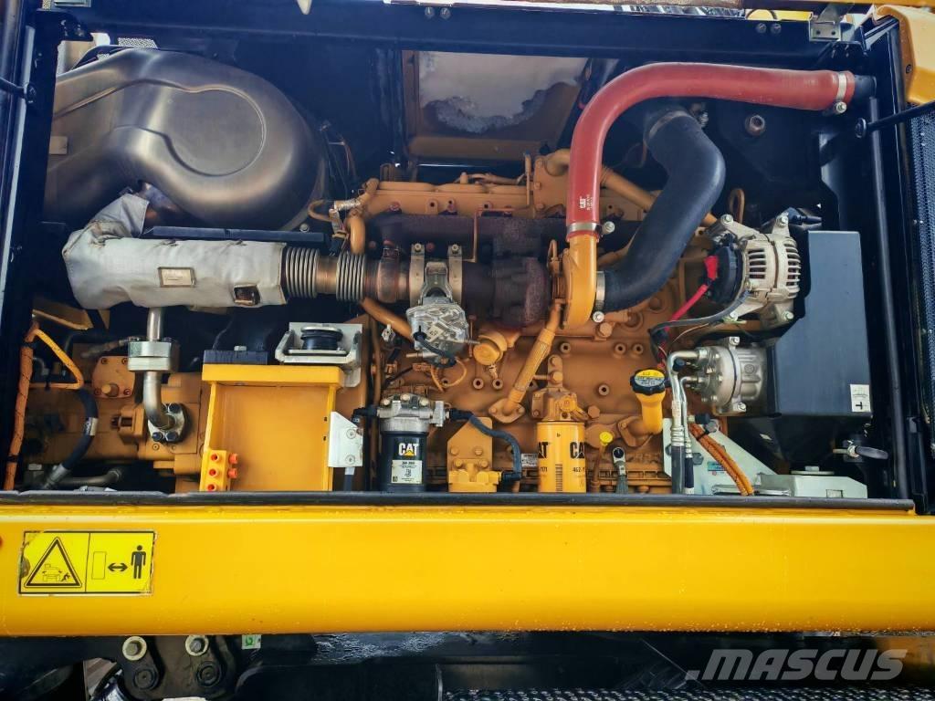 CAT M 318 F Kolesové rýpadlá