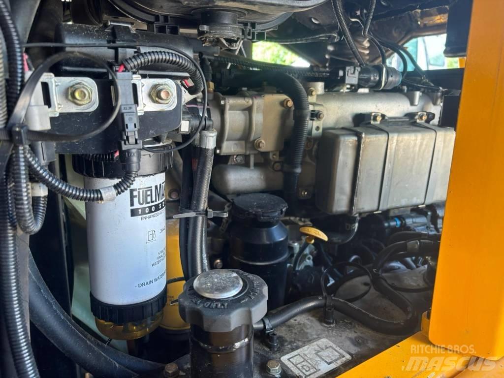 JCB Vibromax 6 ST Kĺbové nákladné autá