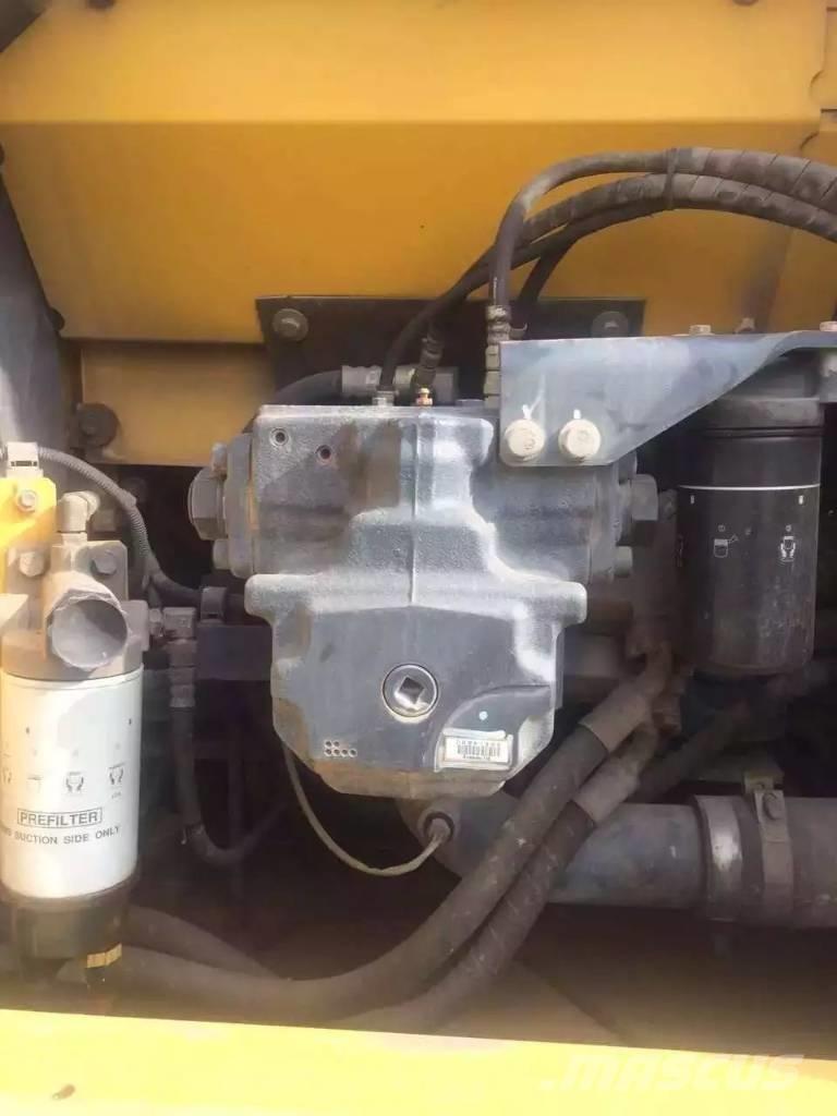 Komatsu PC 200-7 Pásové rýpadlá