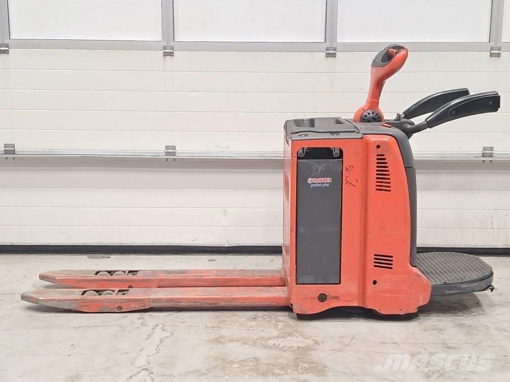 Linde T30 Nízkozdvižný vozík
