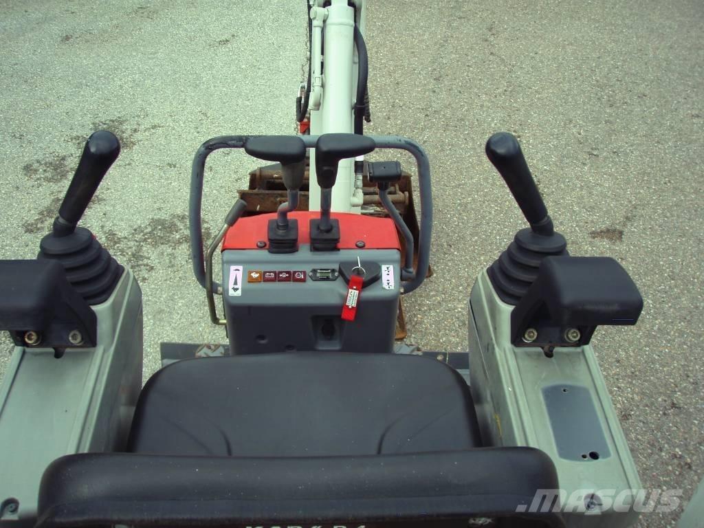 Takeuchi TB 210 R Mini rýpadlá < 7t
