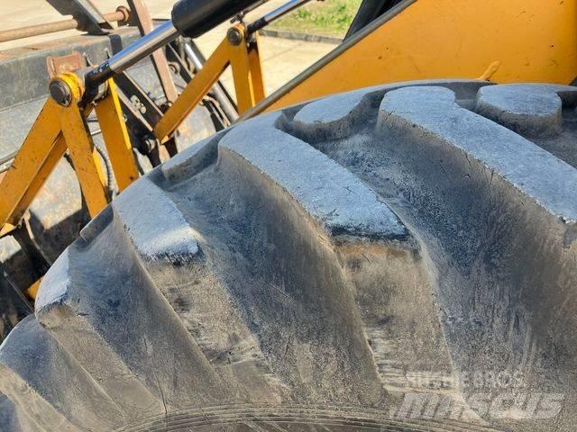 JCB 4 CX Rýpadlo-nakladače