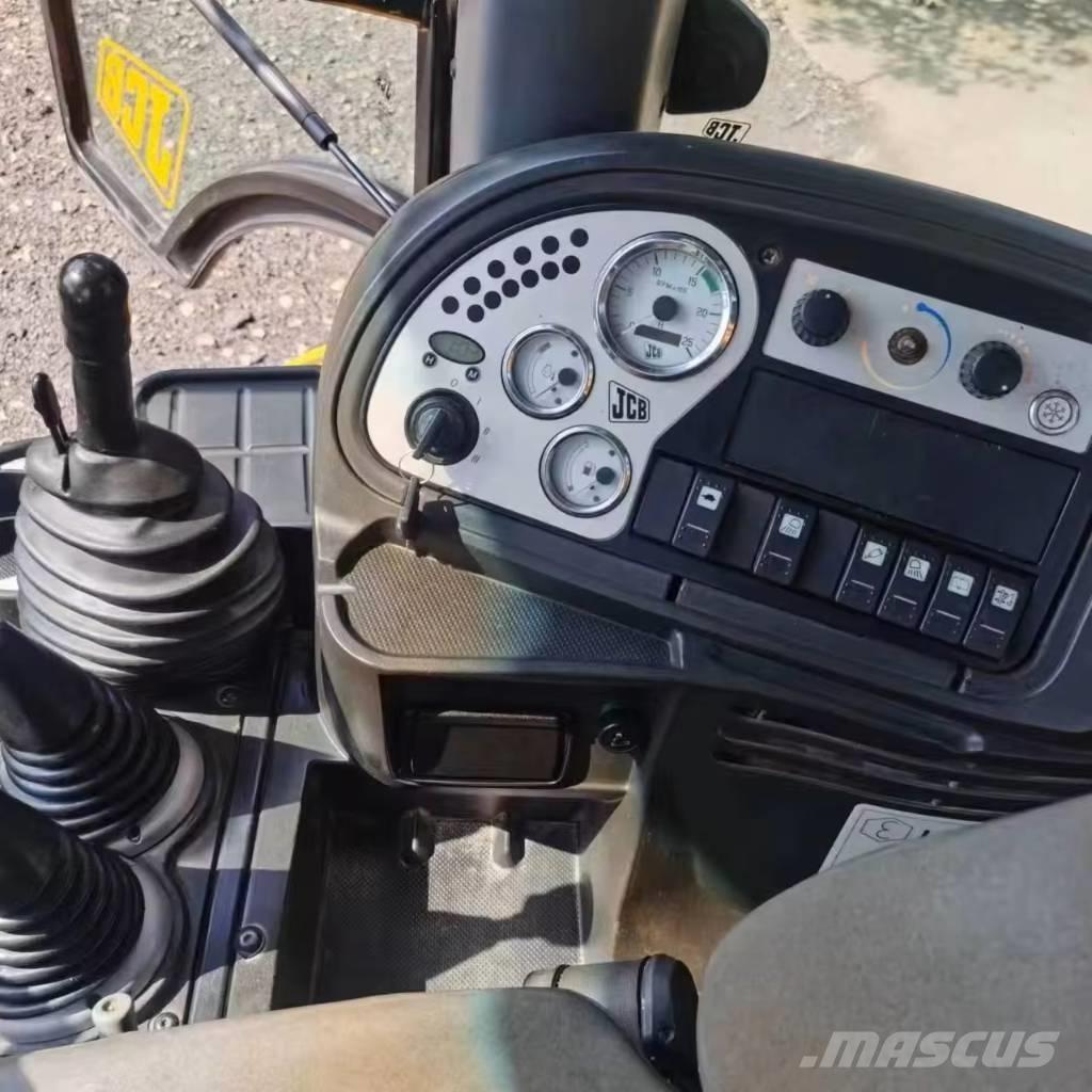 JCB 3CX Rýpadlo-nakladače